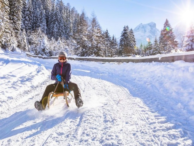 Rodelspaß in Flachau © Shutterstock